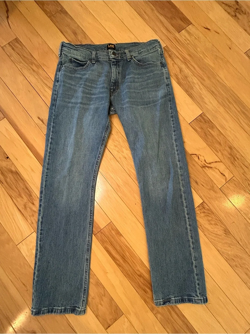 Lee Men’s Slim Fit Classic Straight Fit Jeans - Light Blue - Picture 7 of 11